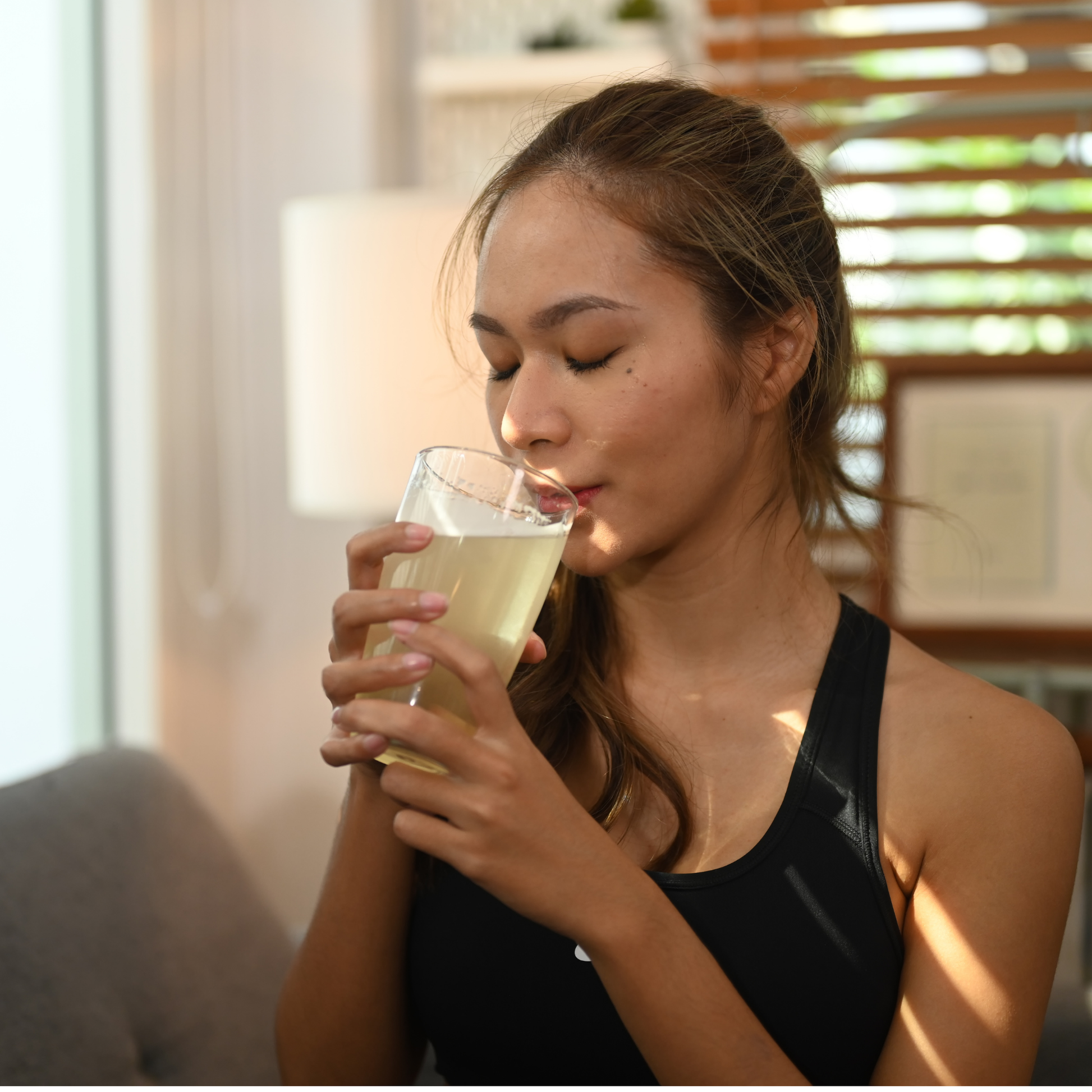 Lifestyle_Image-woman-drinking-SIPS-Nausea-home-remedies