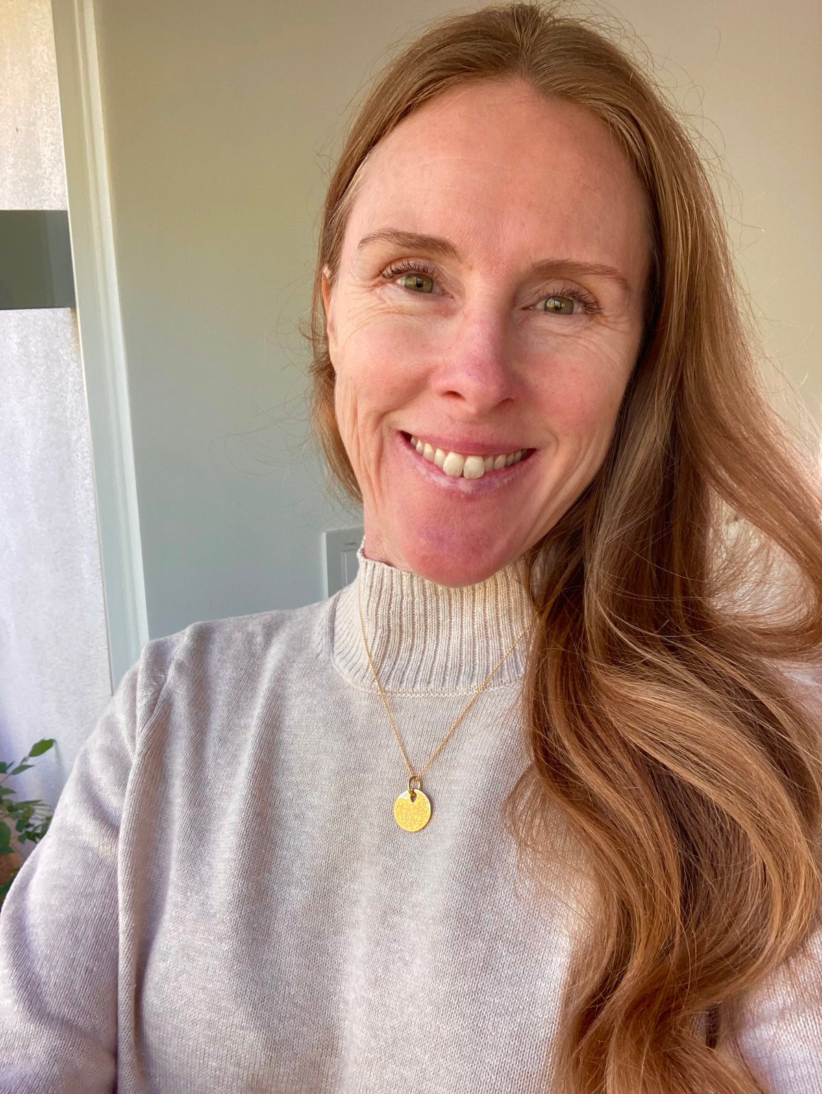 image of woman in the kitcheb